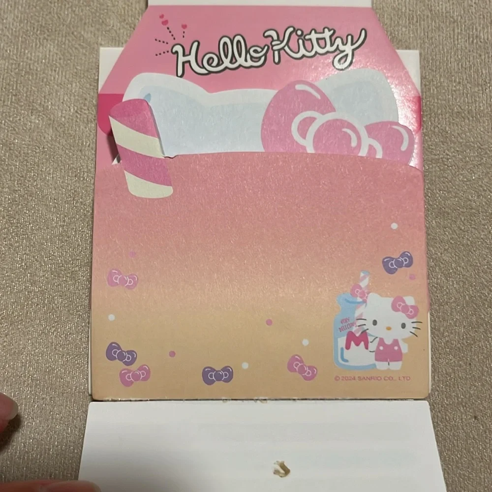 Hello Kitty Rainbow Notepad - Picture 4 of 5